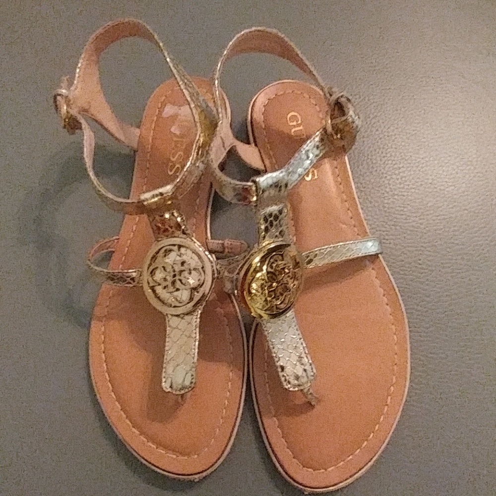 Guess Gold sandal 7.5